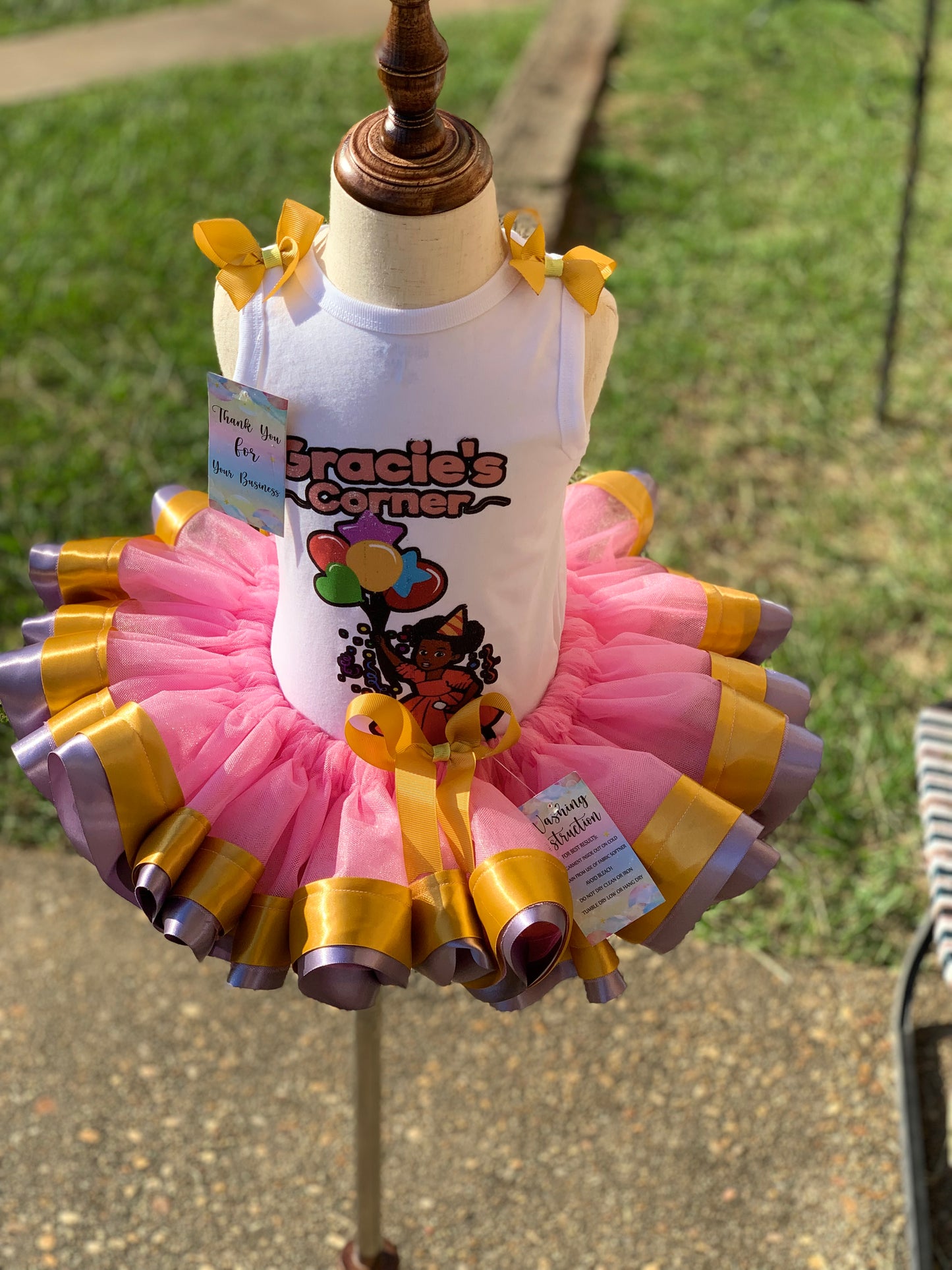 Gracie’s Corner Theme