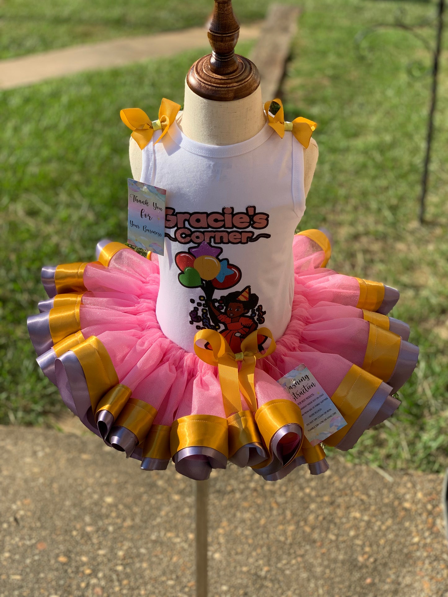 Gracie’s Corner Theme