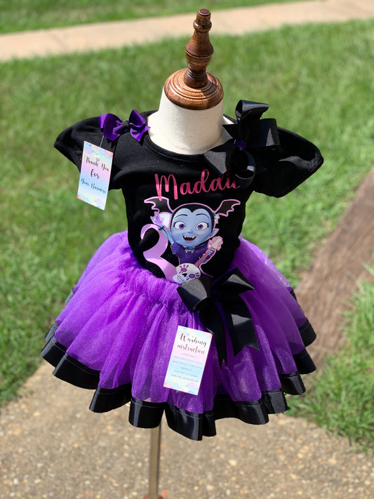 Vampirina Themed set