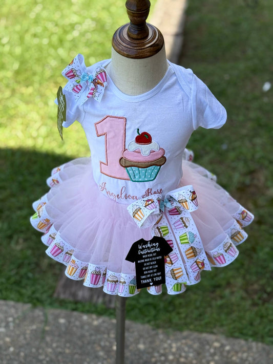 🎀 Cupcake 1st Birthday Tutu Set – Personalized 🎀